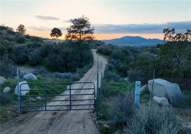 1st image of 40521 Tweedie Trl, Anza, CA 92539 | MLS# SW26043155