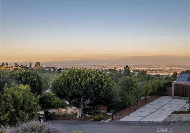 Photo 2 of Sale Pending at 28829 Crestridge, Rancho Palos Verdes, CA 90275 | MLS# SB26038559 | Listing updated on 2026-09-30