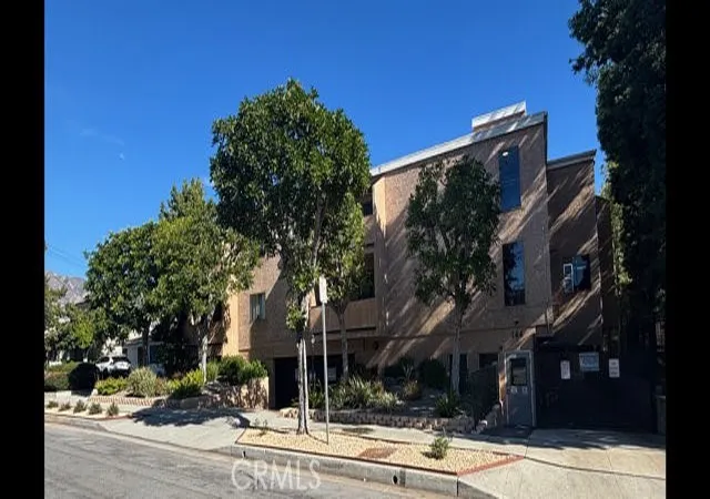 Photo 1 of Sale Pending at 144 N Michigan, Pasadena, CA 91106 | MLS# SB26044815 | Listing updated on 2026-06-11
