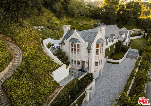 2nd image of 10950 Bellagio Rd, Los Angeles, CA 90077 | MLS# 26664149