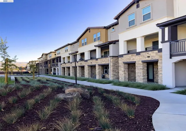 2nd image of 905 More Ln, Morgan Hill, CA 95037