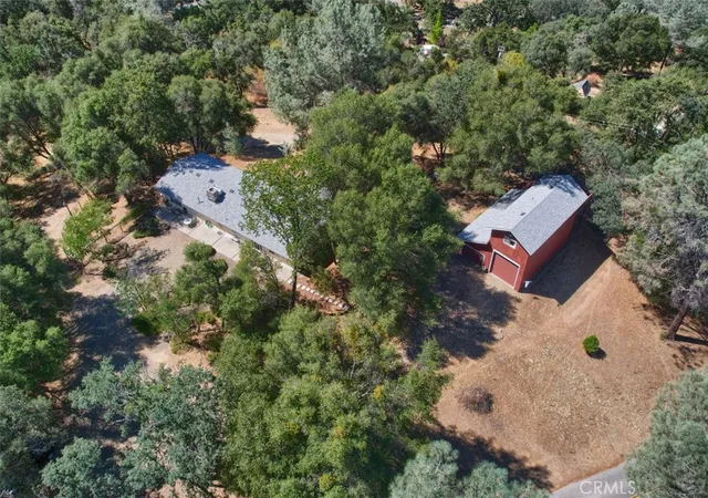 3rd image of 39406 John West Rd, Oakhurst, CA 93644 | MLS# FR26055834
