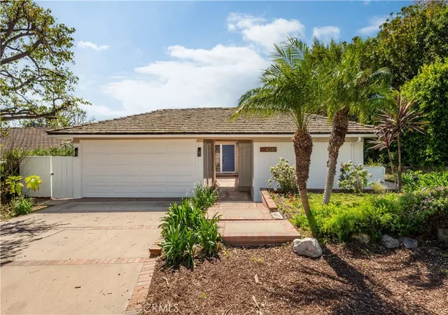 Homes for sale in Palos Verdes Estates, CA | 4240 Via Pinzon, Palos Verdes Estates, CA 90274 | MLS# PV26054989