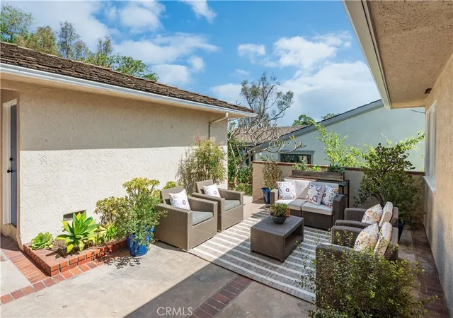 Homes for sale in Palos Verdes Estates, CA | 4240 Via Pinzon, Palos Verdes Estates, CA 90274 | MLS# PV26054989