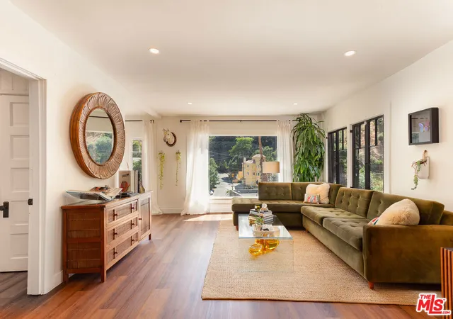 3rd image of 2108 Tavern Trl, Los Angeles, CA 90046 | MLS# 26664217