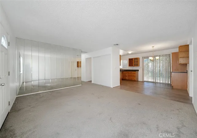 Photo 4 of Sale Pending at 1911 N Summit, Pasadena, CA 91103 | MLS# IV26055431 | Listing updated on 2026-09-30