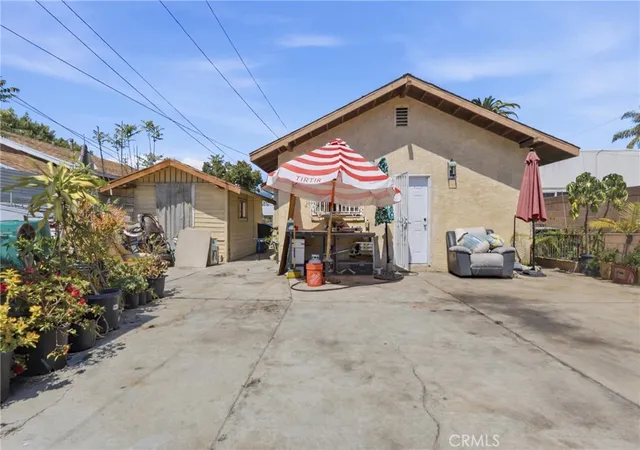 Homes for sale in Long Beach, CA | 910 E 19th St, Long Beach, CA 90806 | MLS# SB26055953