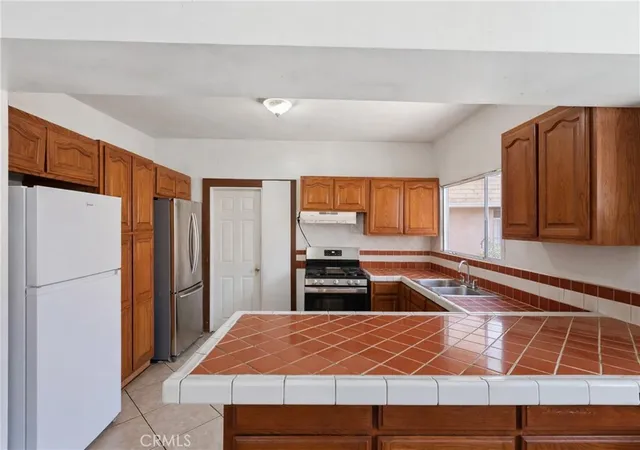 Homes for sale in Long Beach, CA | 910 E 19Th St, Long Beach, CA 90806 | MLS# SB26055953