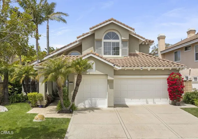 Photo 3 of Single family home for sale at 2113 Doral Ct, Oxnard, CA 93036 | MLS# V1-35182 | Listing updated on 2026-09-30