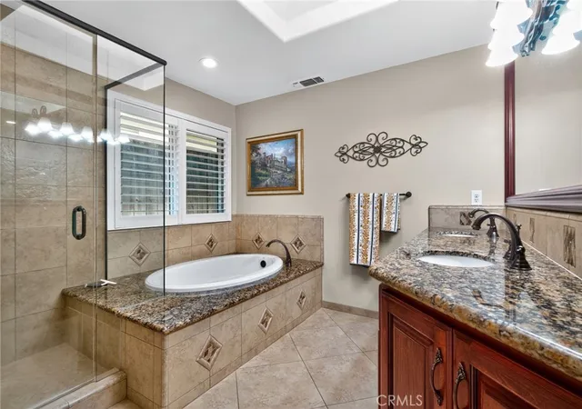 Homes for sale in Fresno, CA | 10130 N Heather Dr, Fresno, CA 93720 | MLS# SR26056117
