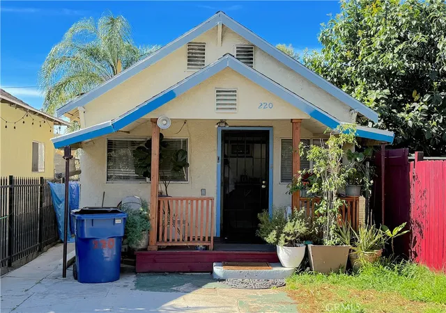 1st image of 220 E Avenue 38, Los Angeles, CA 90031 | MLS# RS26056225