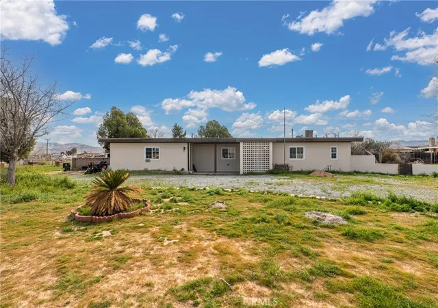 Sale Pending at 13755 Lakota, Apple Valley, CA 92307 | MLS# DW26052707 | Listing updated on 2026-10-02