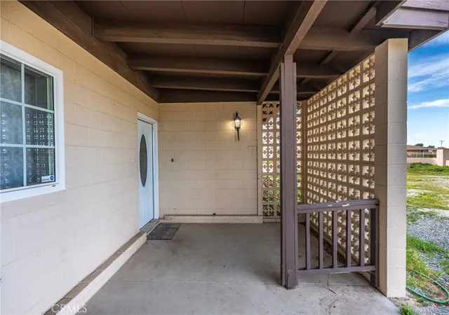 Photo 3 of Sale Pending at 13755 Lakota, Apple Valley, CA 92307 | MLS# DW26052707 | Listing updated on 2026-10-02