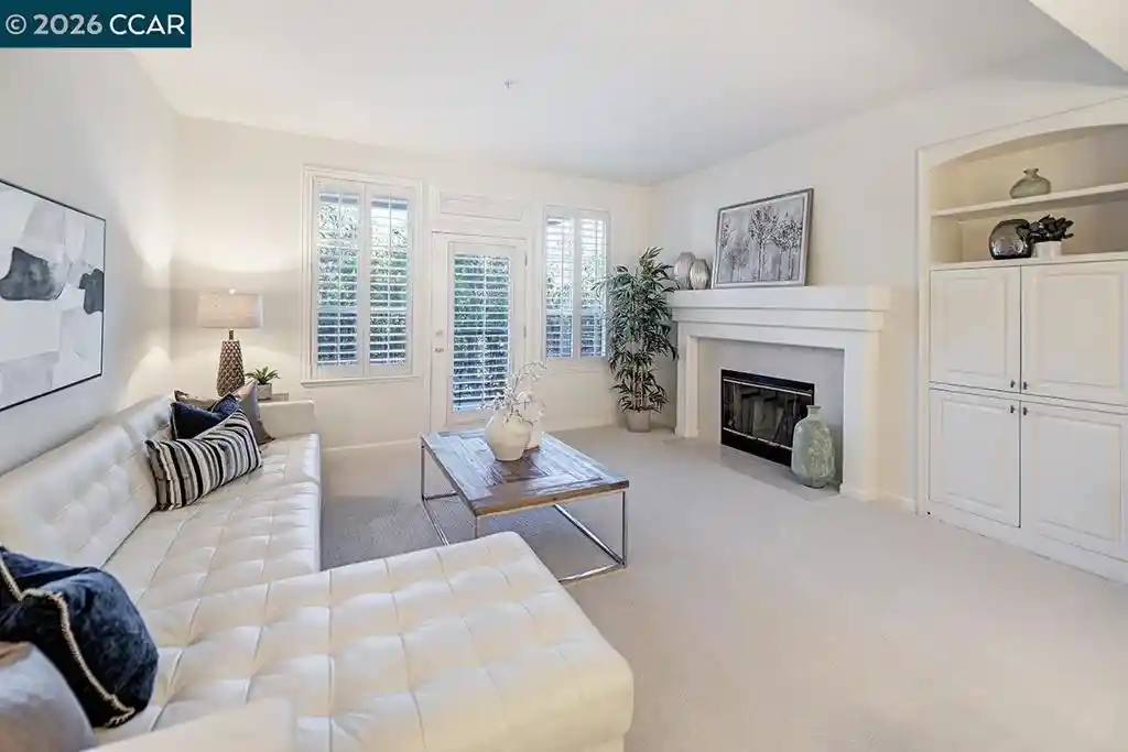 Listing Photo 2 - Condo for sale in 5913 Horsemans Cyn Dr located at 5913 Horsemans Cyn Dr, Walnut Creek, CA 94595 - Unit #4A
