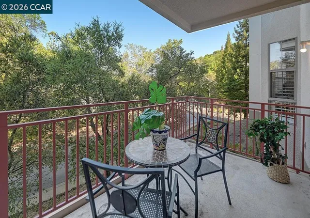 4th image of 5913 Horsemans Cyn Dr, Walnut Creek, CA 94595