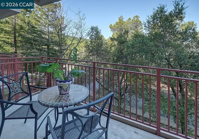 5th image of 5913 Horsemans Cyn Dr, Walnut Creek, CA 94595