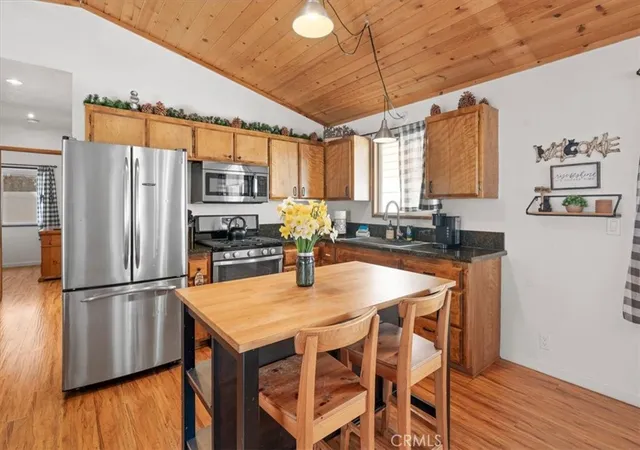 Photo 4 of Single family home for sale at 921 Wendy, Big Bear City, CA 92314 | MLS# IG26056316 | Listing updated on 2026-03-16