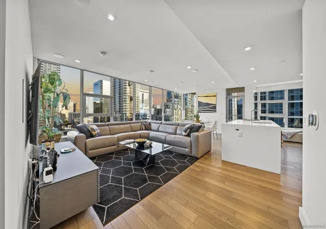 4th image of 1388 Kettner Blvd #1706, San Diego, CA 92101 | MLS# 260006121SD