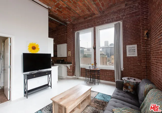 Photo 3 of Condo for sale at 215 W 7th Street #1301, Los Angeles, CA 90014 | MLS# 26664907 | Listing updated on 2026-09-11