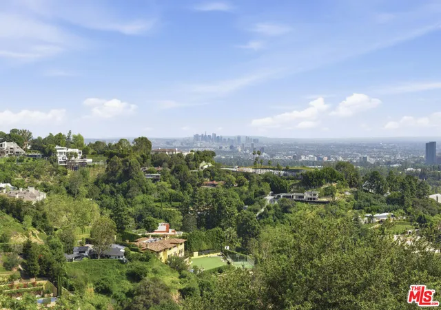 10th image of 11287 Chalon Rd, Los Angeles, CA 90049 | MLS# 26664935