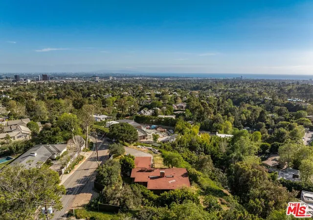 Photo 3 of Land for sale at 747 N Tigertail Rd, Los Angeles, CA 90049 | MLS# 26663895 | Listing updated on 2026-09-26