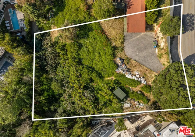Photo 2 of Land for sale at 741 N Tigertail Rd, Los Angeles, CA 90049 | MLS# 26663665 | Listing updated on 2026-09-26