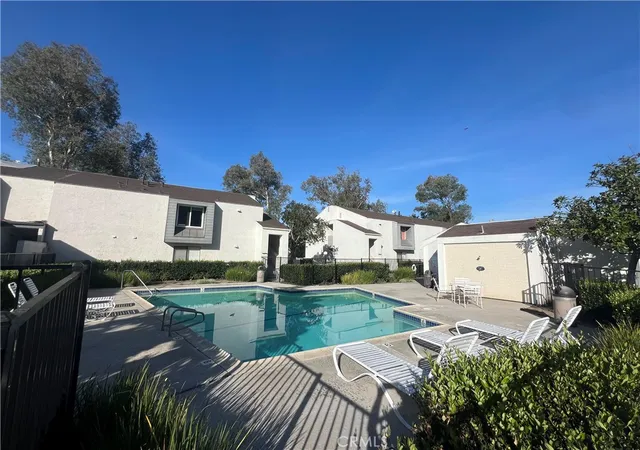 4th image of 430 S Ranch View Cir #10, Anaheim Hills, CA 92807 | MLS# PW26056676