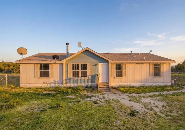 Photo 1 of Sale Pending at 909 Tierra De Luna, Boulevard, CA 91905 | MLS# PTP2602002 | Listing updated on 2026-09-30
