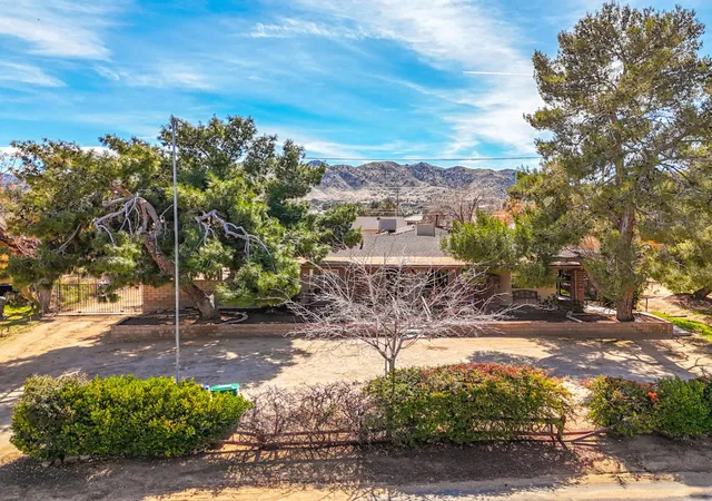 Homes for sale in Yucca Valley, CA | 57885 El Dorado Dr, Yucca Valley, CA 92284 | MLS# 219144890DA