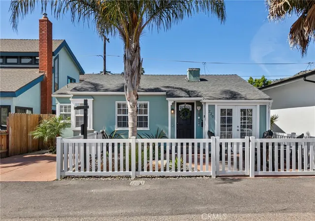 Homes for sale in Pismo Beach, CA | 220 Capistrano Ave, Pismo Beach, CA 93449 | MLS# PI26056818