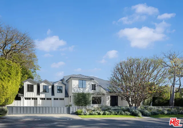 1st image of 550 Spoleto Dr, Pacific Palisades, CA 90272 | MLS# 26656171
