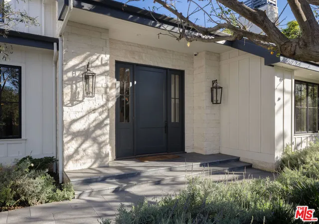 2nd image of 550 Spoleto Dr, Pacific Palisades, CA 90272 | MLS# 26656171