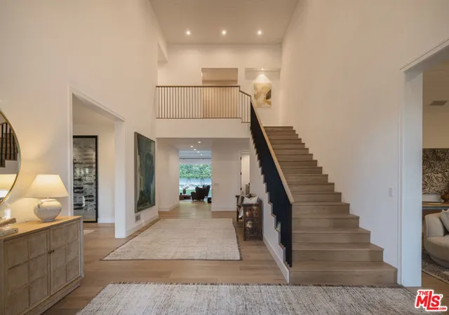 3rd image of 550 Spoleto Dr, Pacific Palisades, CA 90272 | MLS# 26656171