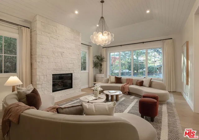 5th image of 550 Spoleto Dr, Pacific Palisades, CA 90272 | MLS# 26656171
