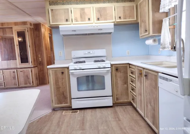 Photo 3 of Manufactured home for sale at 74 Caleta Dr #162, Camarillo, CA 93012 | MLS# V1-35202 | Listing updated on 2026-09-30