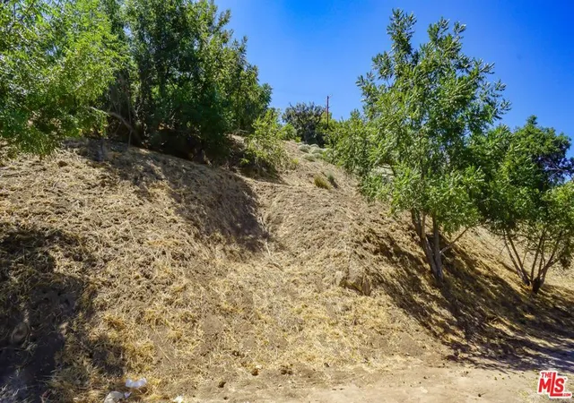 Photo 1 of Land for sale at 452 Beech St, Los Angeles, CA 90065 | MLS# 26665199 | Listing updated on 2026-04-17