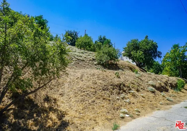 Photo 3 of Land for sale at 452 Beech St, Los Angeles, CA 90065 | MLS# 26665199 | Listing updated on 2026-04-17