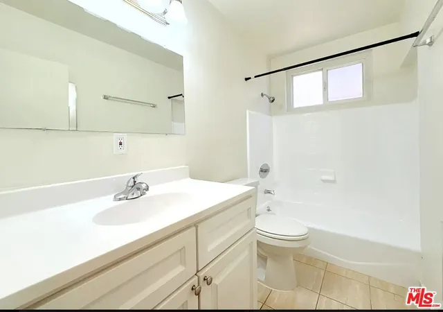 9th image of 12325 Riverside Dr, Valley Village, CA 91607 | MLS# 26665093