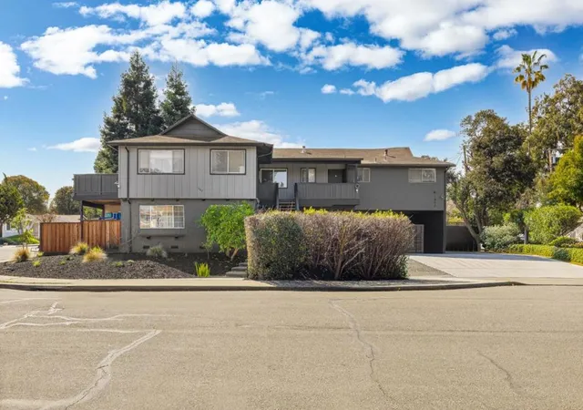1st image of 172 Permanente Wy, Mountain View, CA 94041 | MLS# ML82038891