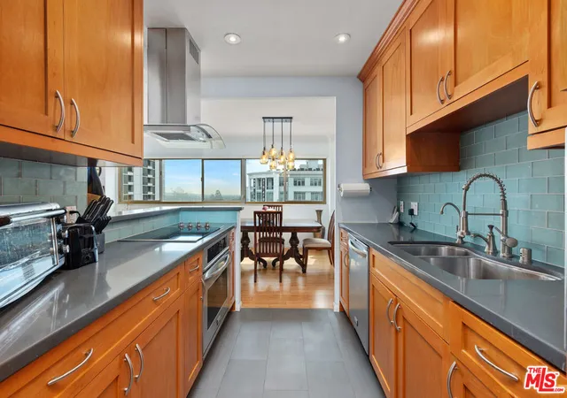 Photo 3 of Sale Pending at 10701 Wilshire Blvd #503, Los Angeles, CA 90024 | MLS# 26664441 | Listing updated on 2026-10-02