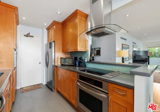 Photo 4 of Sale Pending at 10701 Wilshire Blvd #503, Los Angeles, CA 90024 | MLS# 26664441 | Listing updated on 2026-10-02