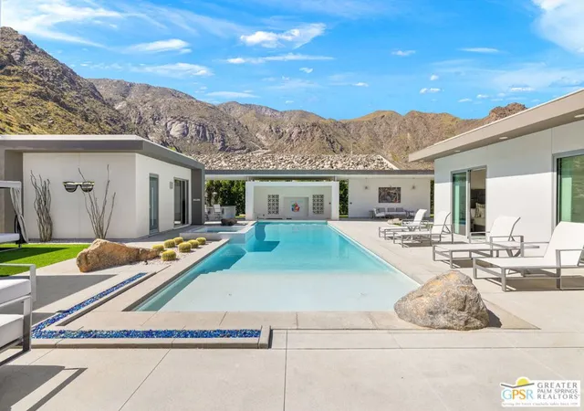 Photo 1 of Single family home for sale at 979 Las Palmas Ests Dr, Palm Springs, CA 92262 | MLS# 26665153PS | Listing updated on 2026-09-30