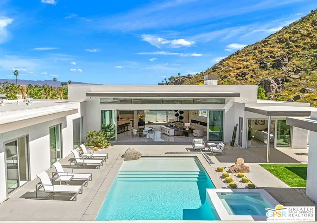 Photo 3 of Single family home for sale at 979 Las Palmas Ests Dr, Palm Springs, CA 92262 | MLS# 26665153PS | Listing updated on 2026-09-30