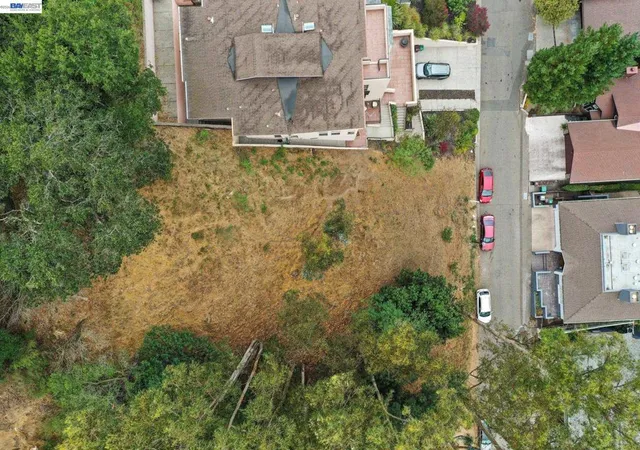 Photo 3 of Land for sale at 209 Sheridan Rd, Oakland, CA 94618 | MLS# 41127438 | Listing updated on 2026-06-30