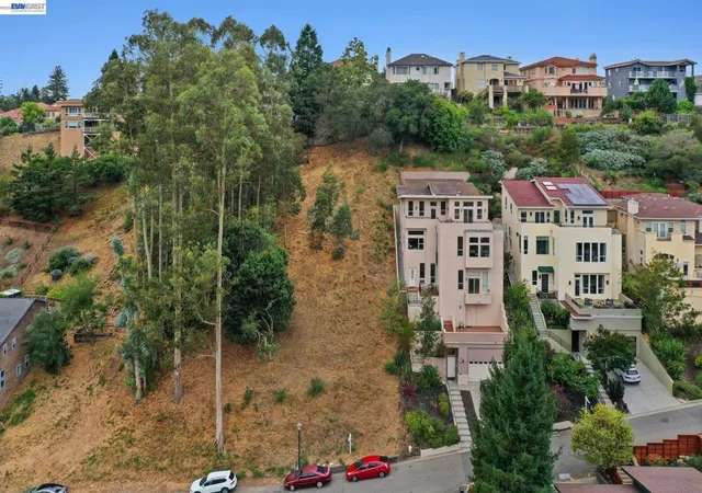 Photo 3 of Land for sale at 209 Sheridan Rd, Oakland, CA 94618 | MLS# 41127438 | Listing updated on 2026-06-30
