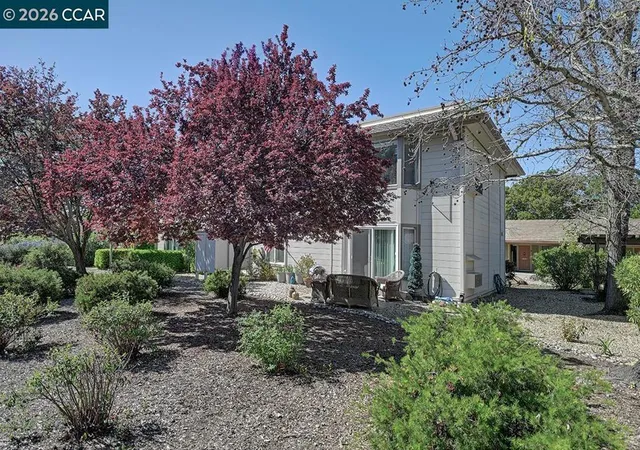 Photo 3 of Condo for sale at 1312 Skycrest Dr #1, Walnut Creek, CA 94595 | MLS# 41127437 | Listing updated on 2026-09-16