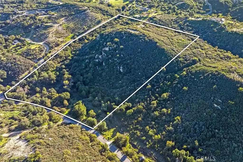 Photo 1 of Land for sale at 20 Calle Huerto, Murrieta, CA 92562 | MLS# SW26054790 | Listing updated on 2026-10-19