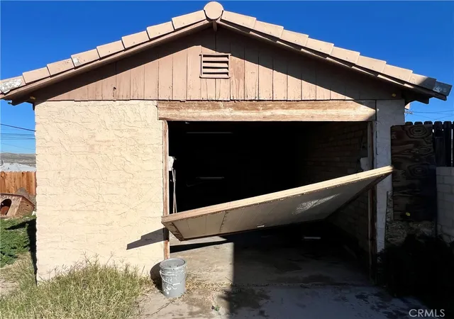 Homes for sale in Barstow, CA | 1151 Flora, Barstow, CA 92311 | MLS# DW26057508