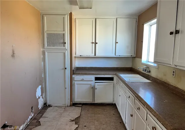Photo 4 of Single family home for sale at 1151 Flora, Barstow, CA 92311 | MLS# DW26057508 | Listing updated on 2026-09-28