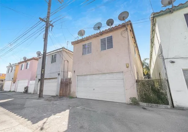 9th image of 2039 W Florence, Los Angeles, CA 90047 | MLS# MB26057931